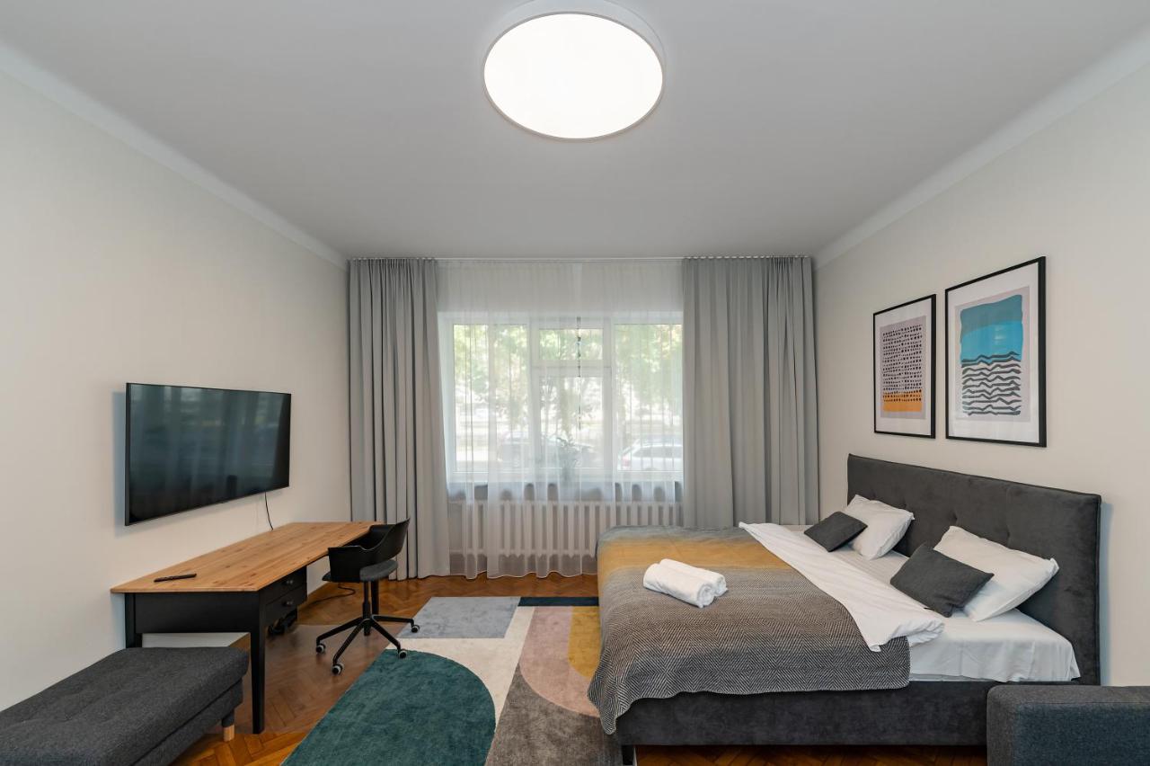 Downtown 4Bd Master Apartment By Hostlovers Kaunas Ngoại thất bức ảnh