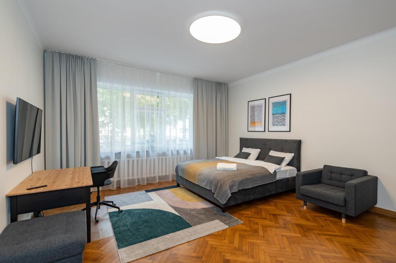 Downtown 4Bd Master Apartment By Hostlovers Kaunas Ngoại thất bức ảnh