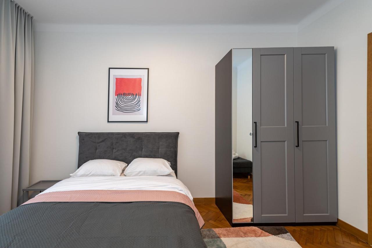 Downtown 4Bd Master Apartment By Hostlovers Kaunas Ngoại thất bức ảnh